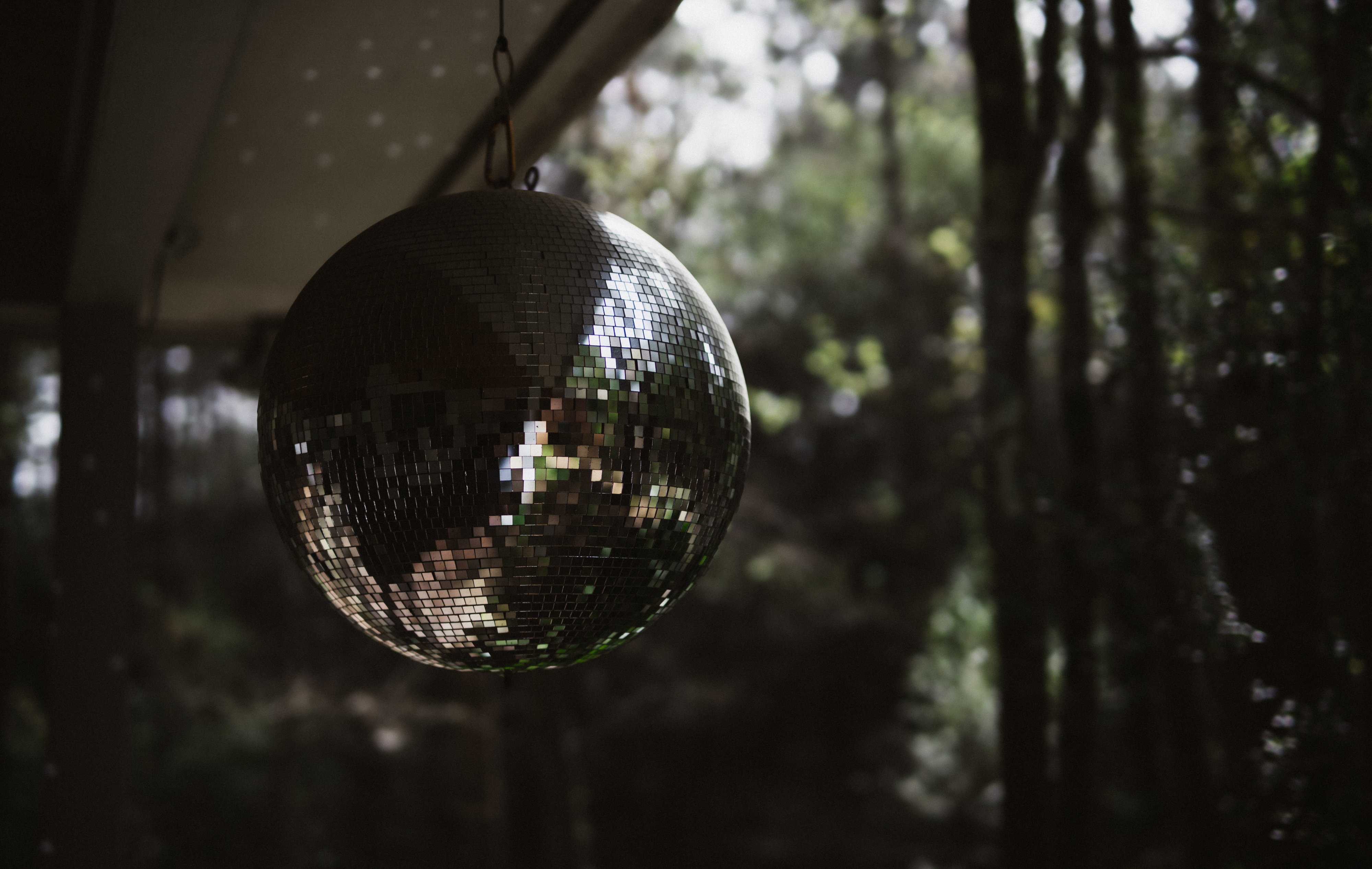 2025-03-26 / Wednesday / Disco Ball